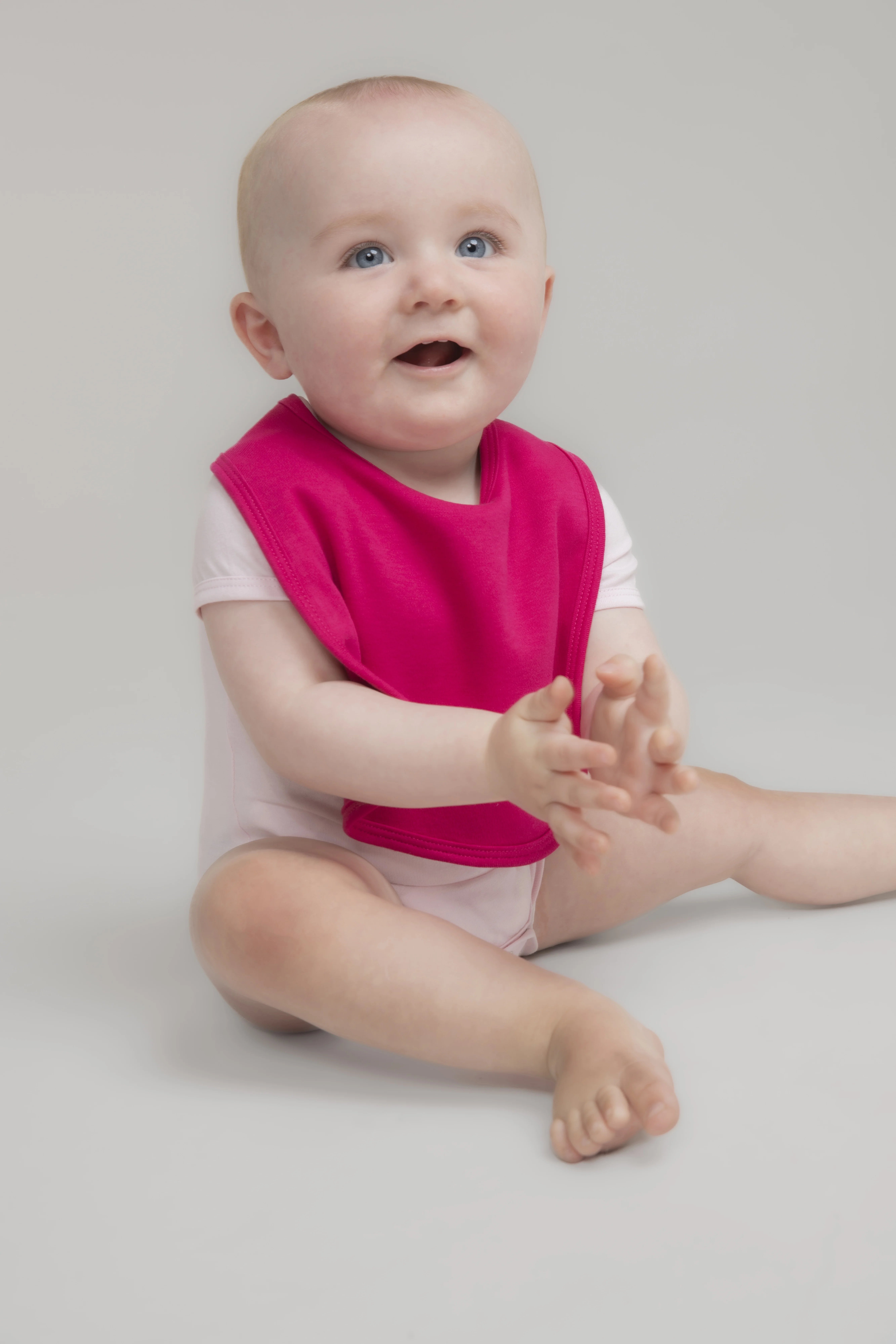 Plain and contrast bib