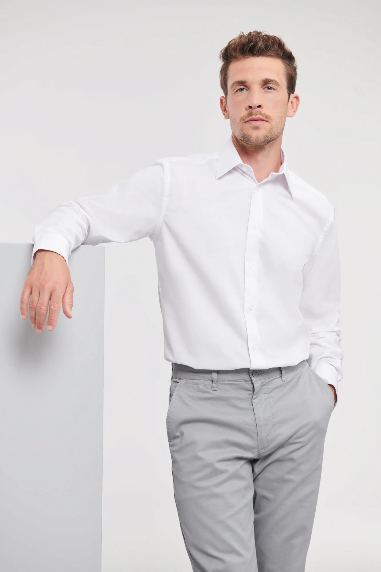 Russell Men's getailleerd oxford overhemd met lange mouwen