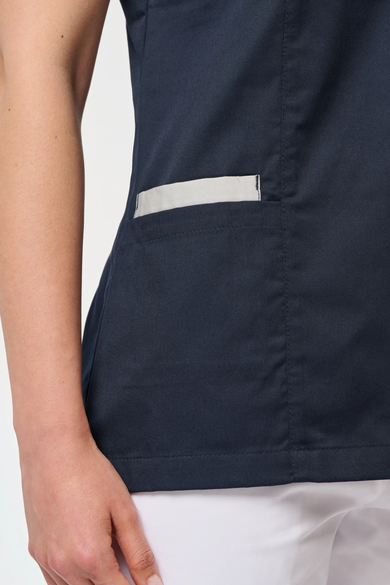WK. Designed To Work Damesblouse van polykatoen met drukknopen