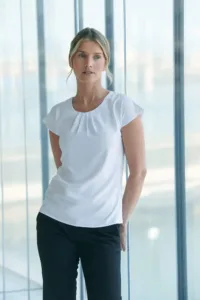 Henbury Ladies pleat front blouse
