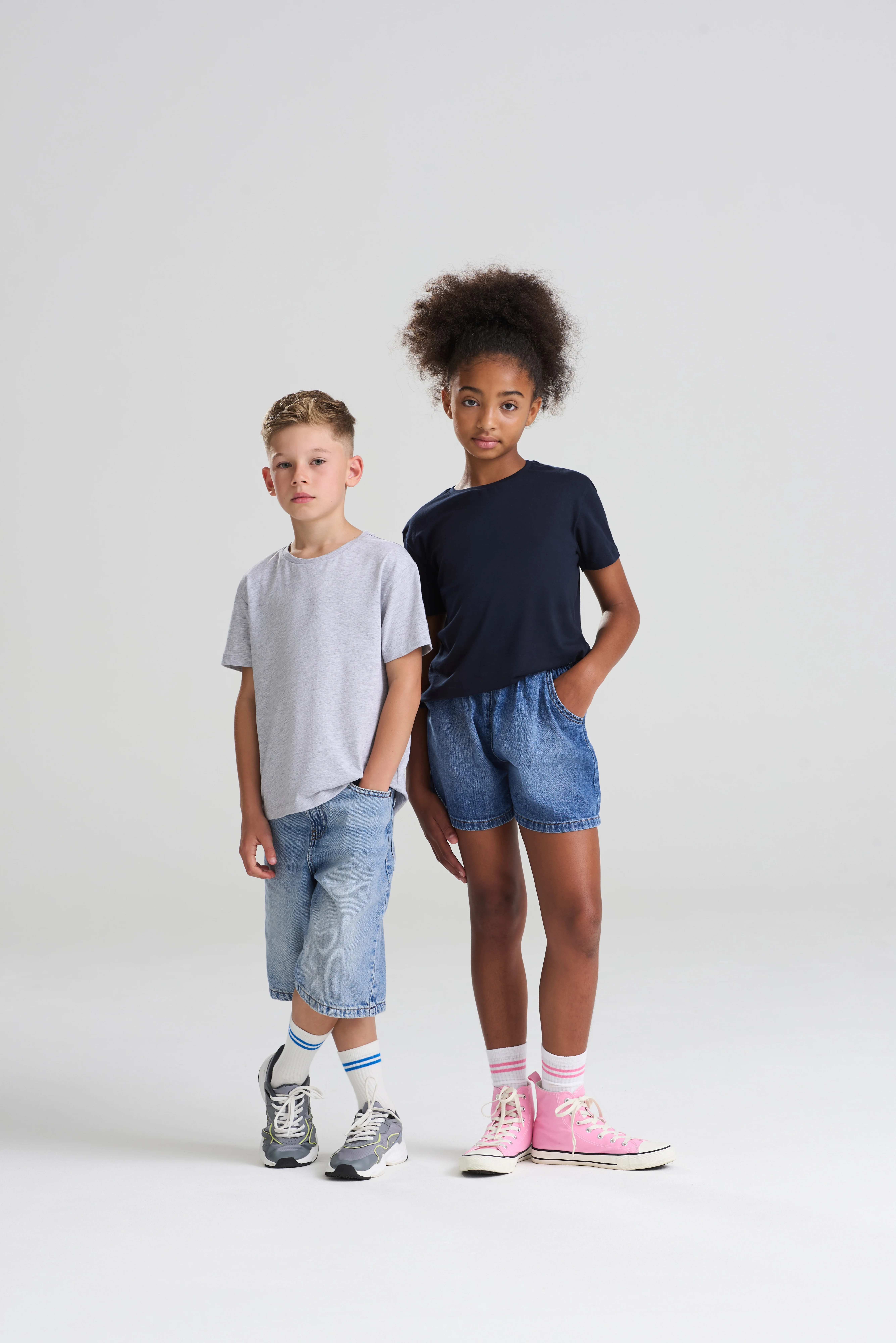 The AWDis kids 180 T