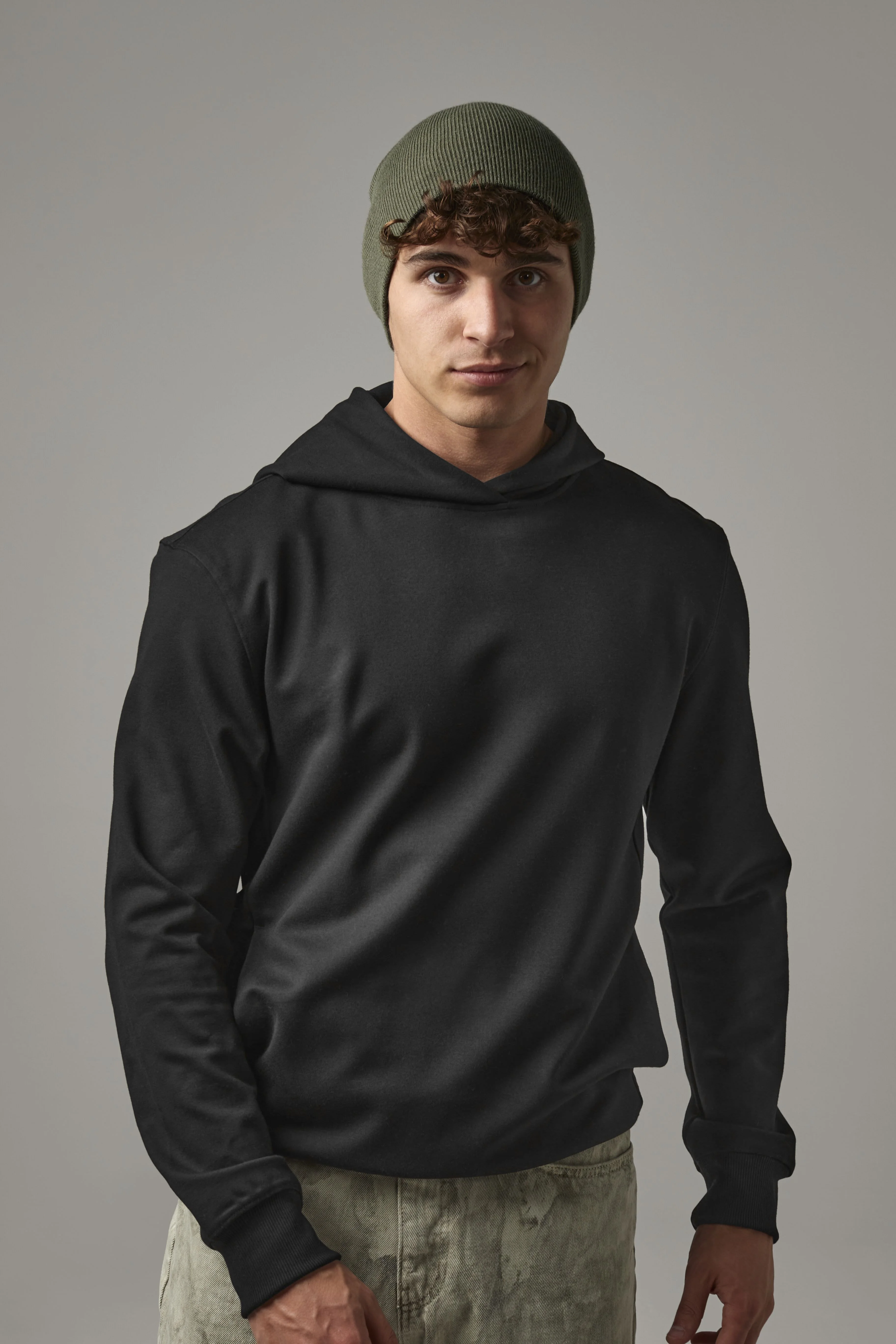 Two-tone pull-on beanie