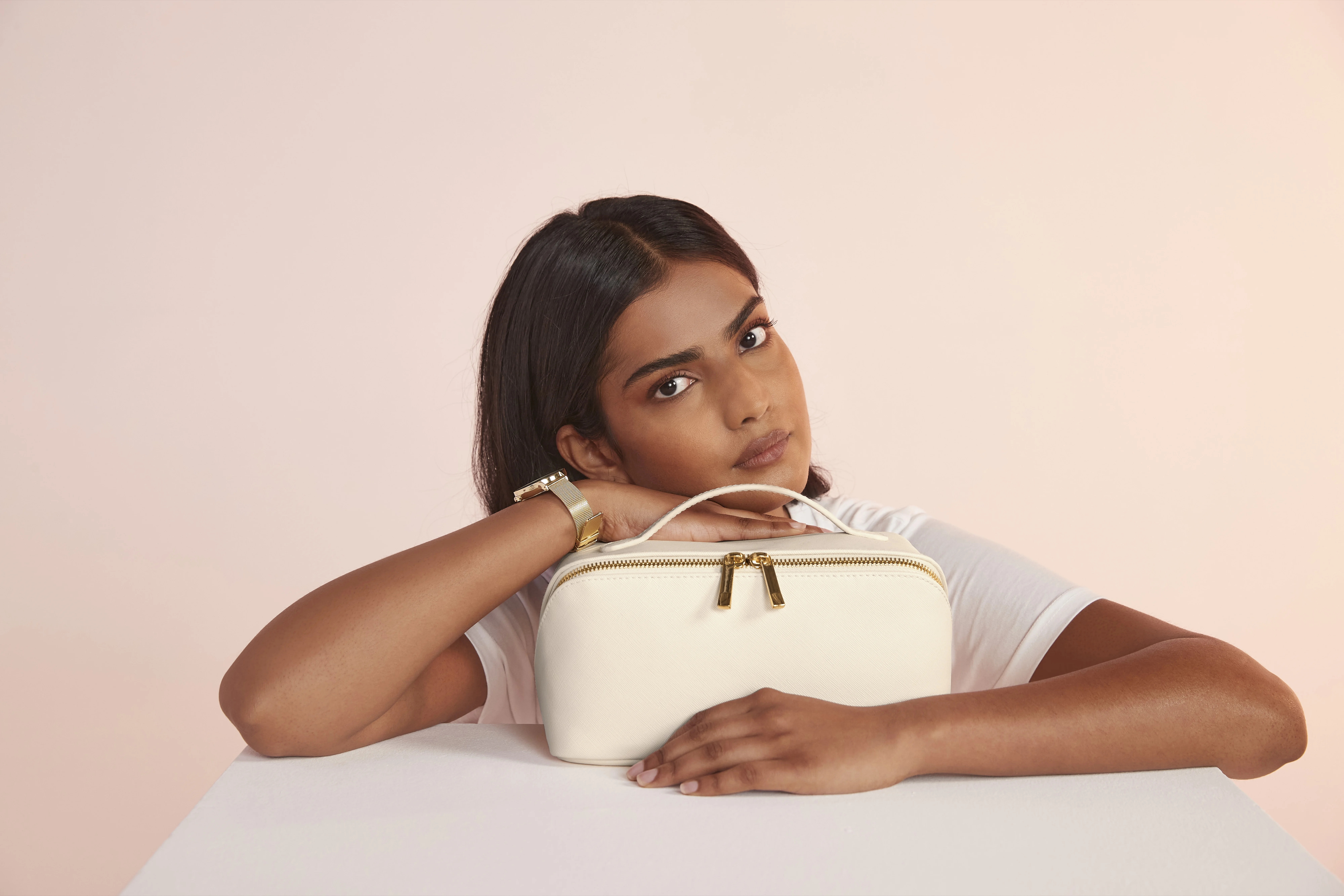 Boutique open flat accessory case