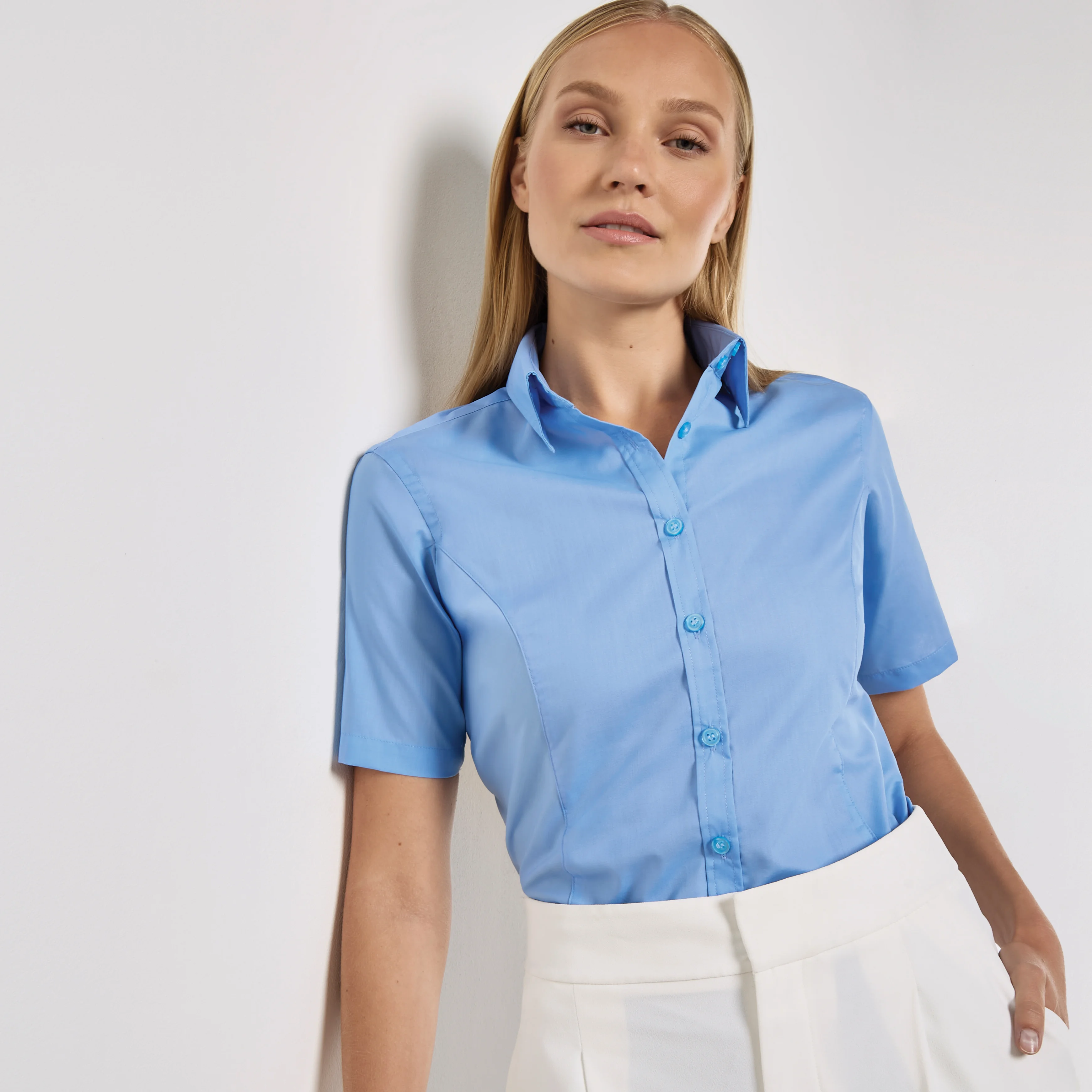 Business blouse short-sleeved (tailored fit)