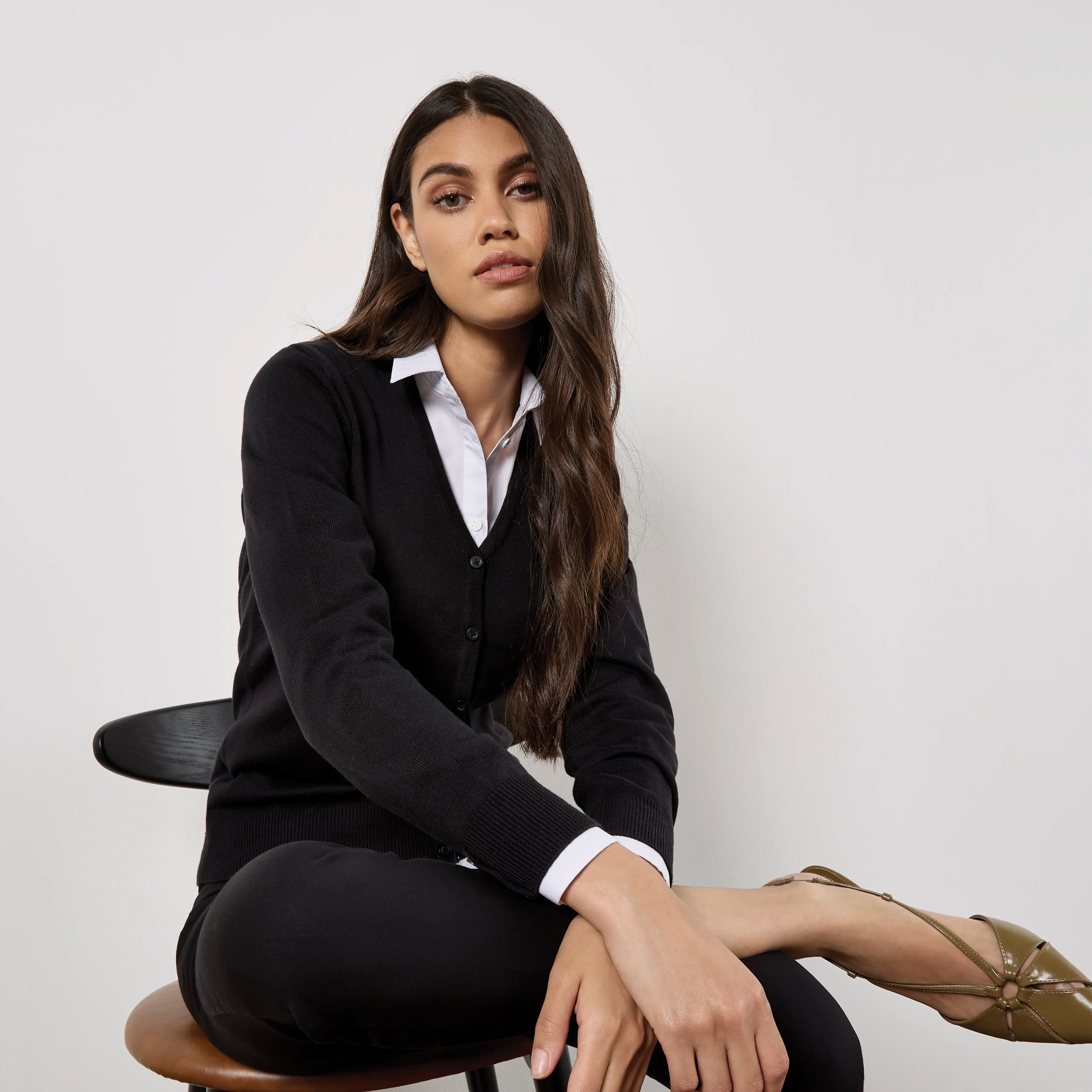 Kustom Kit Women`s Classic Fit Arundel V Neck Cardigan