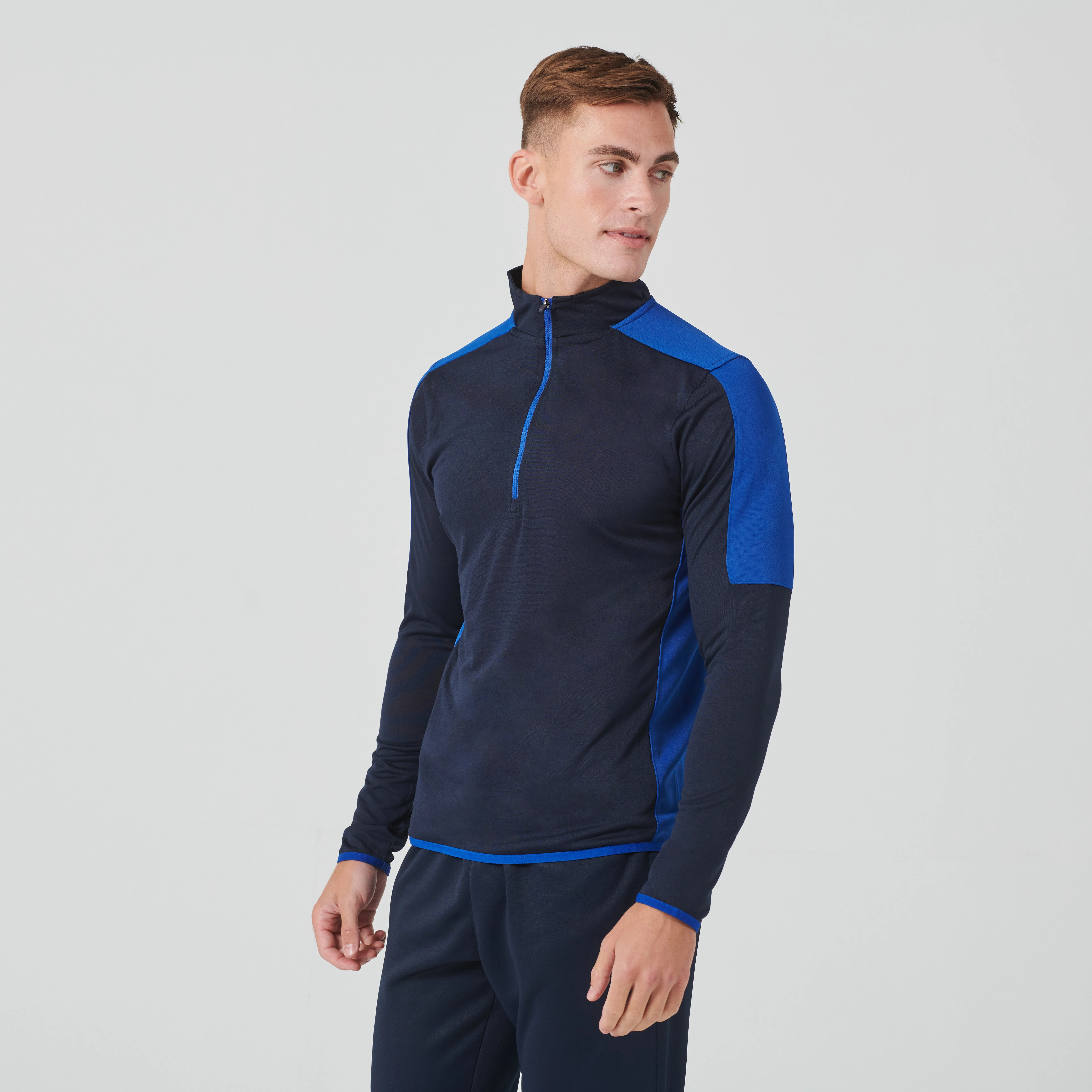 ¼ zip mid-layer with contrast panelling