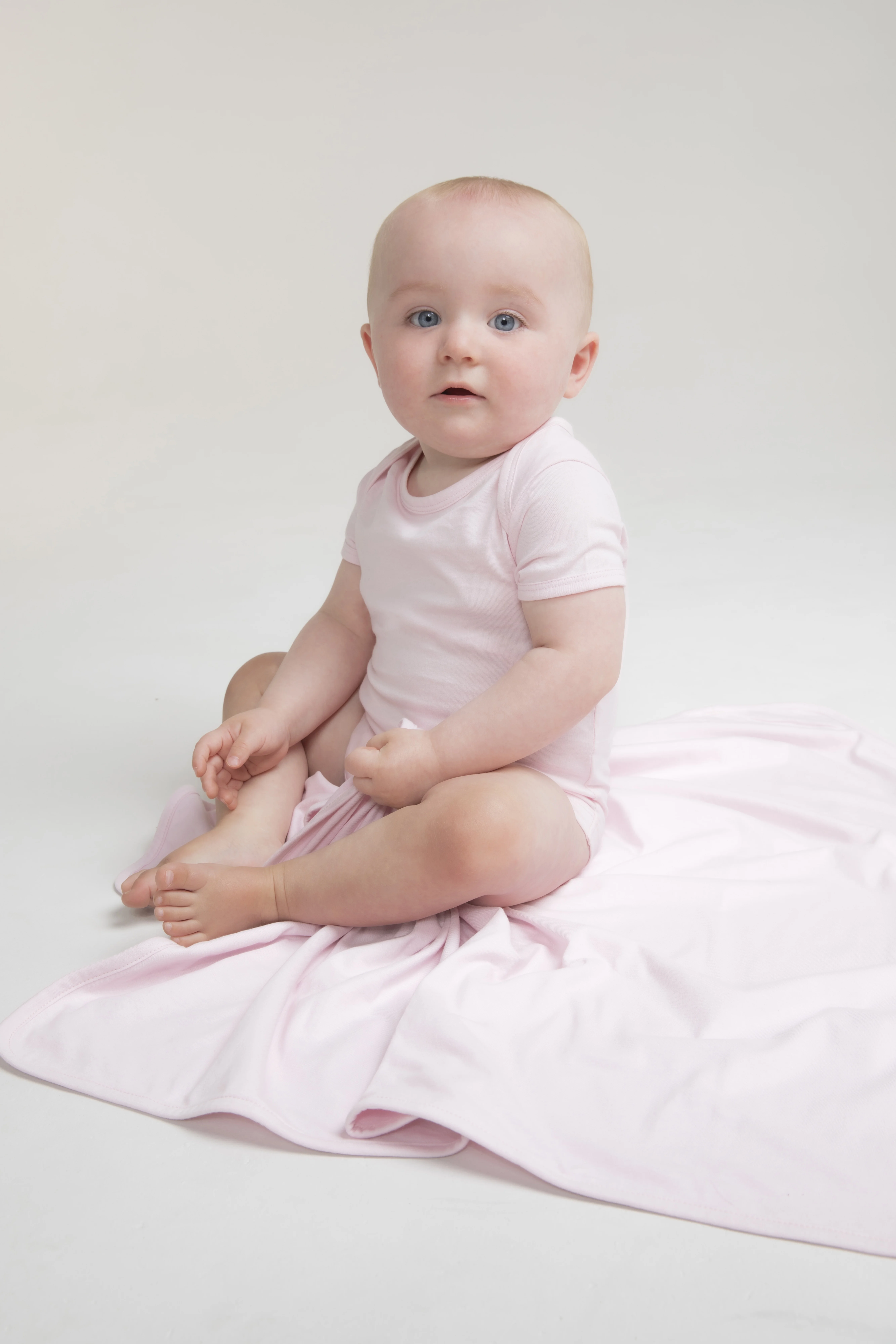 Essential short-sleeved bodysuit