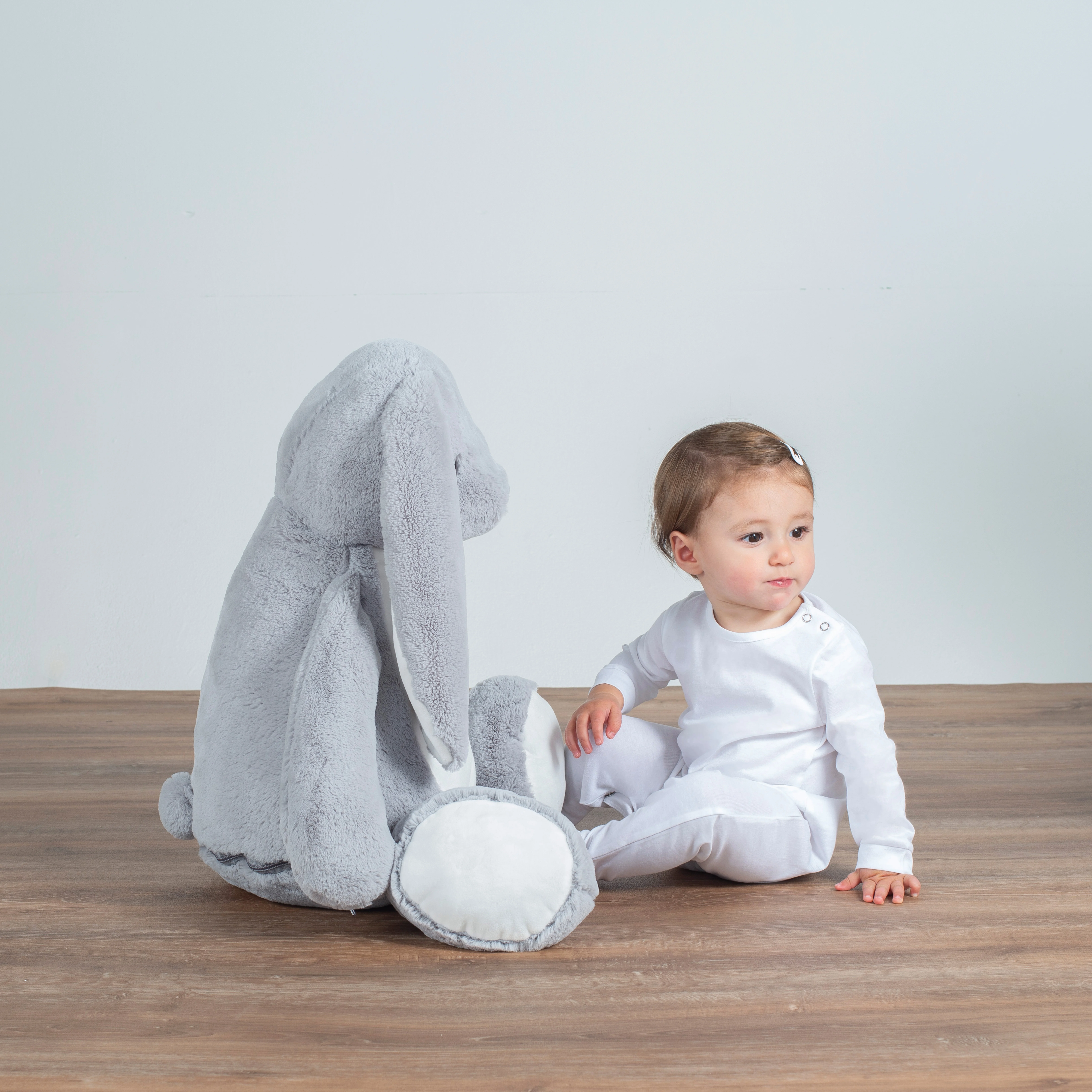 Giant zippie bunny