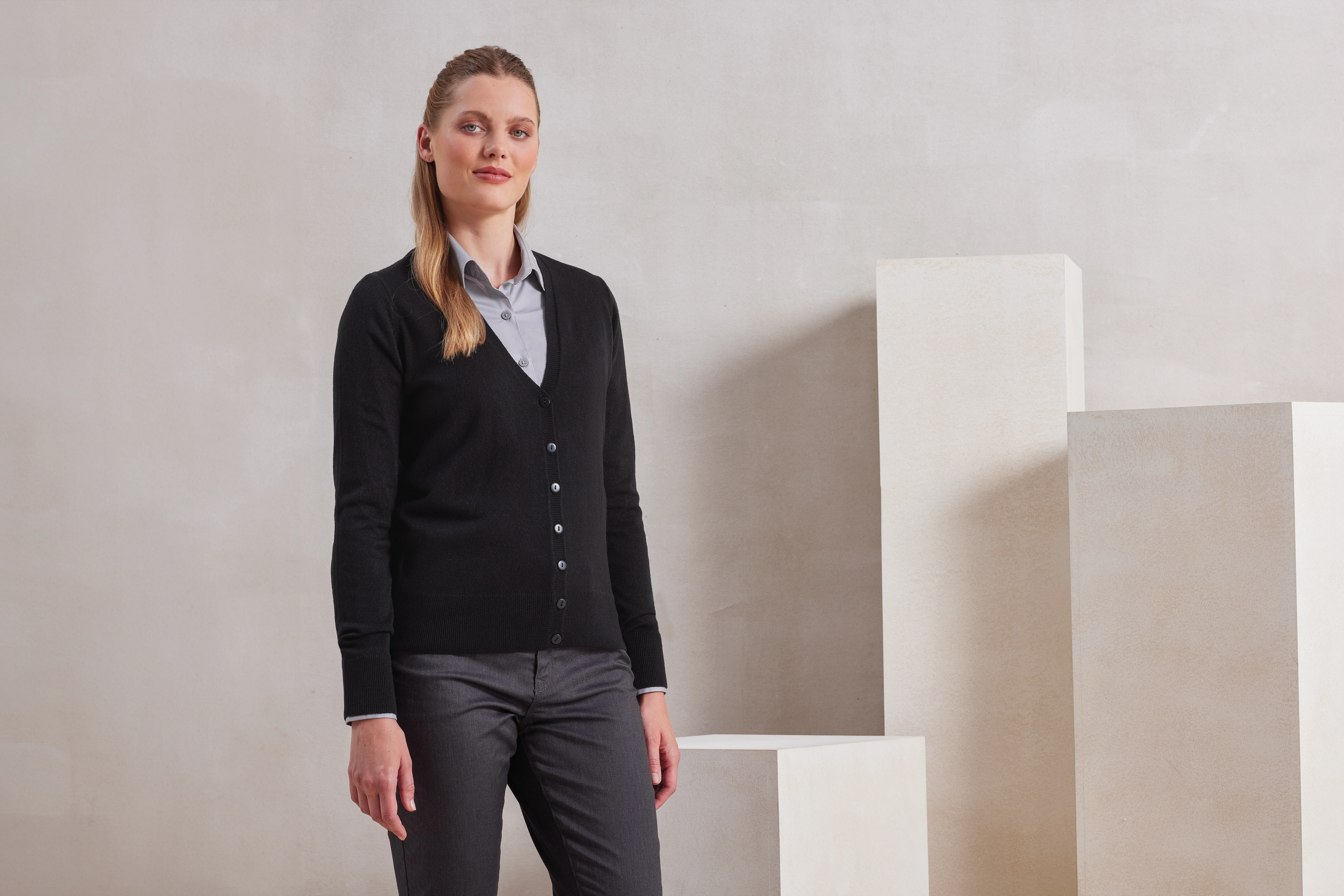 Women's 'essential' acrylic cardigan