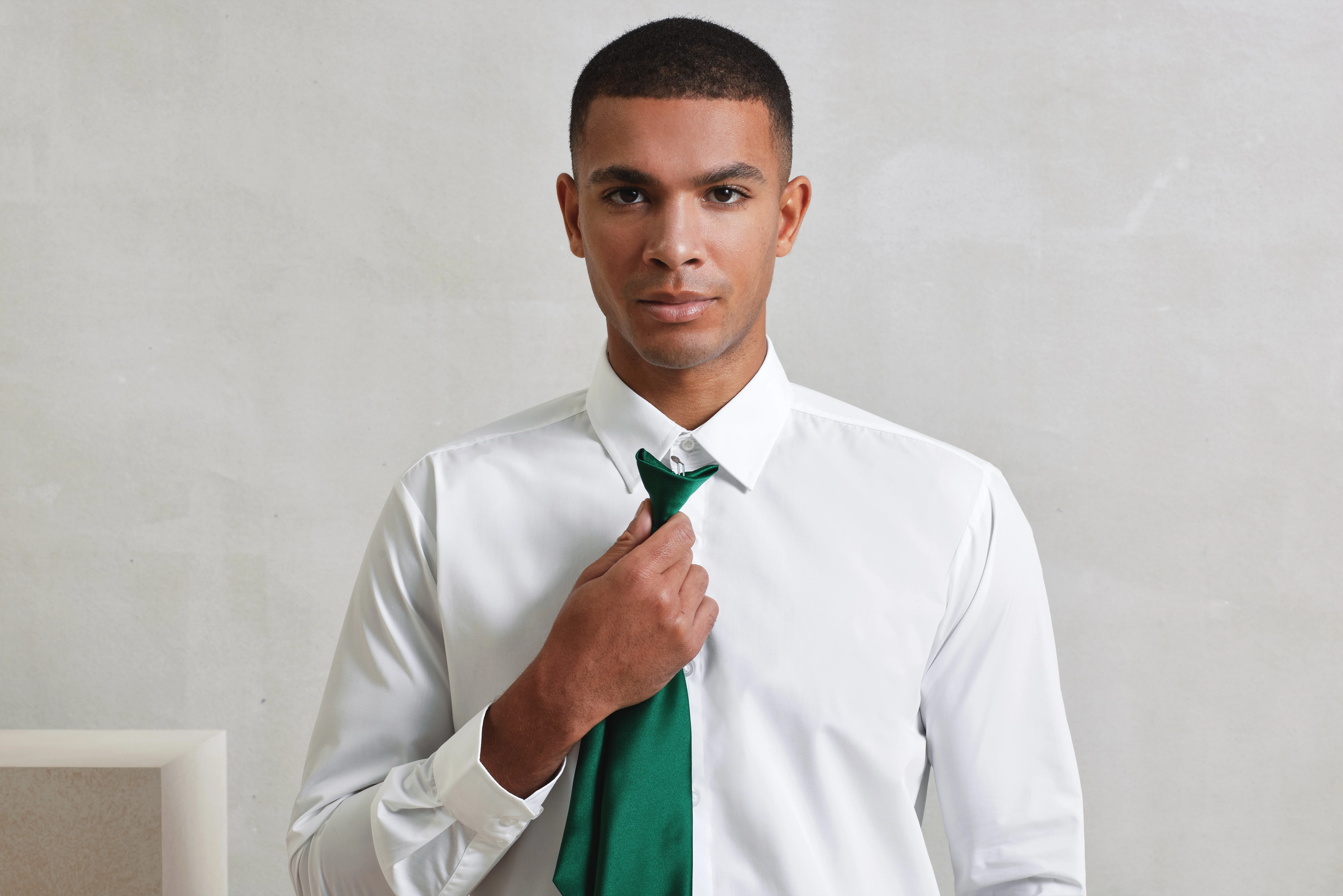 'Colours' satin clip tie