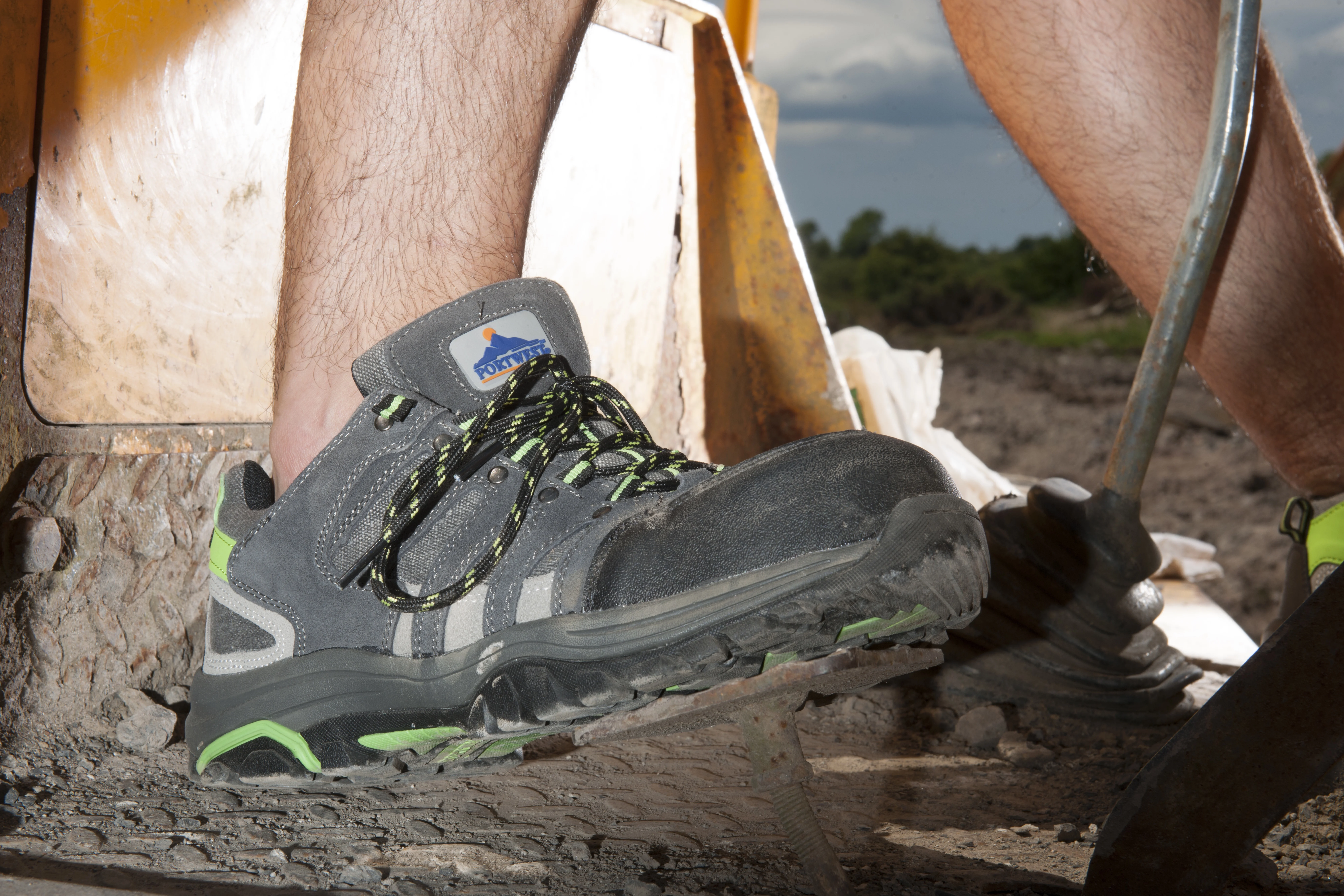 Steelite™ Loire low cut trainer S1P HRO (FW36)