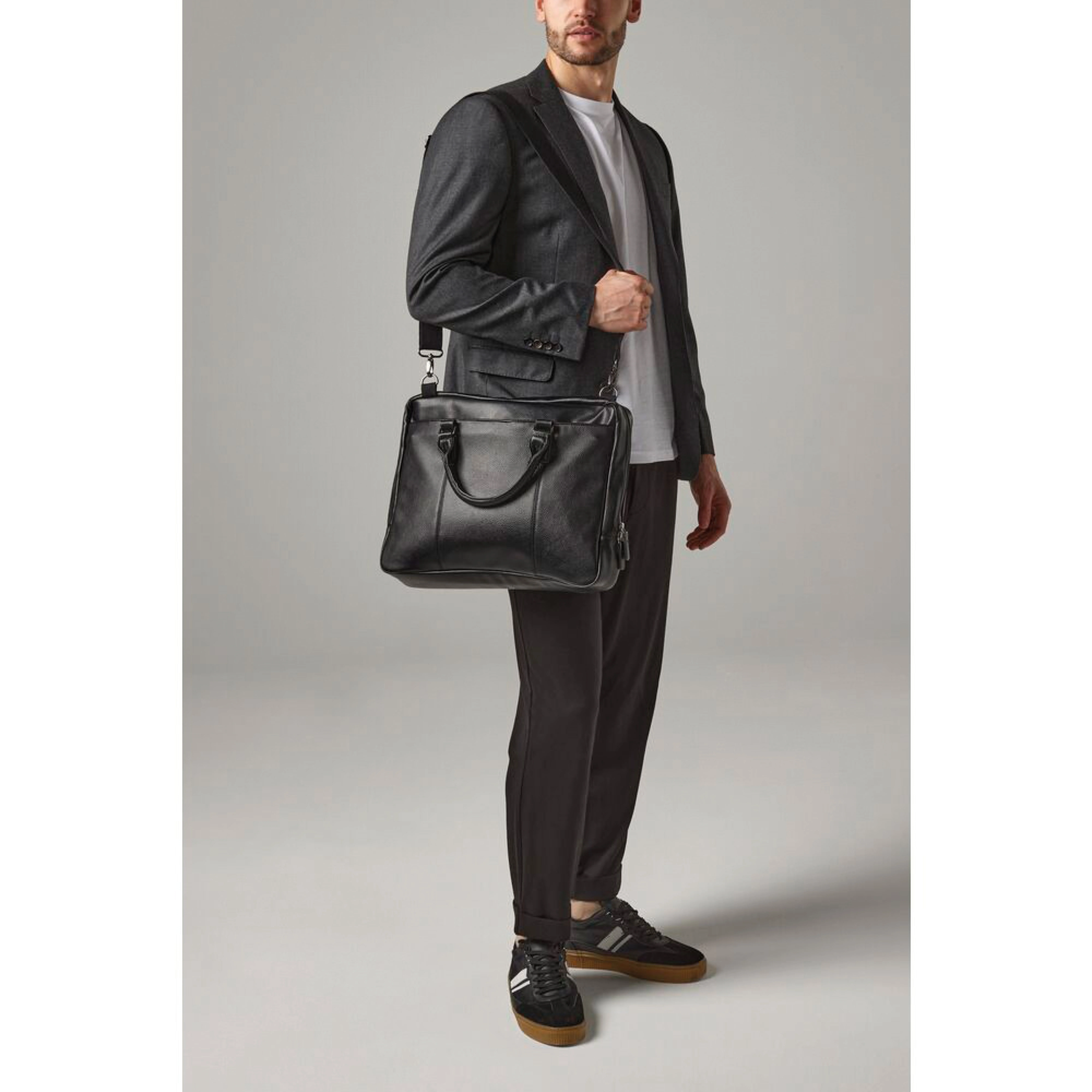 NuHide® slimline laptop brief