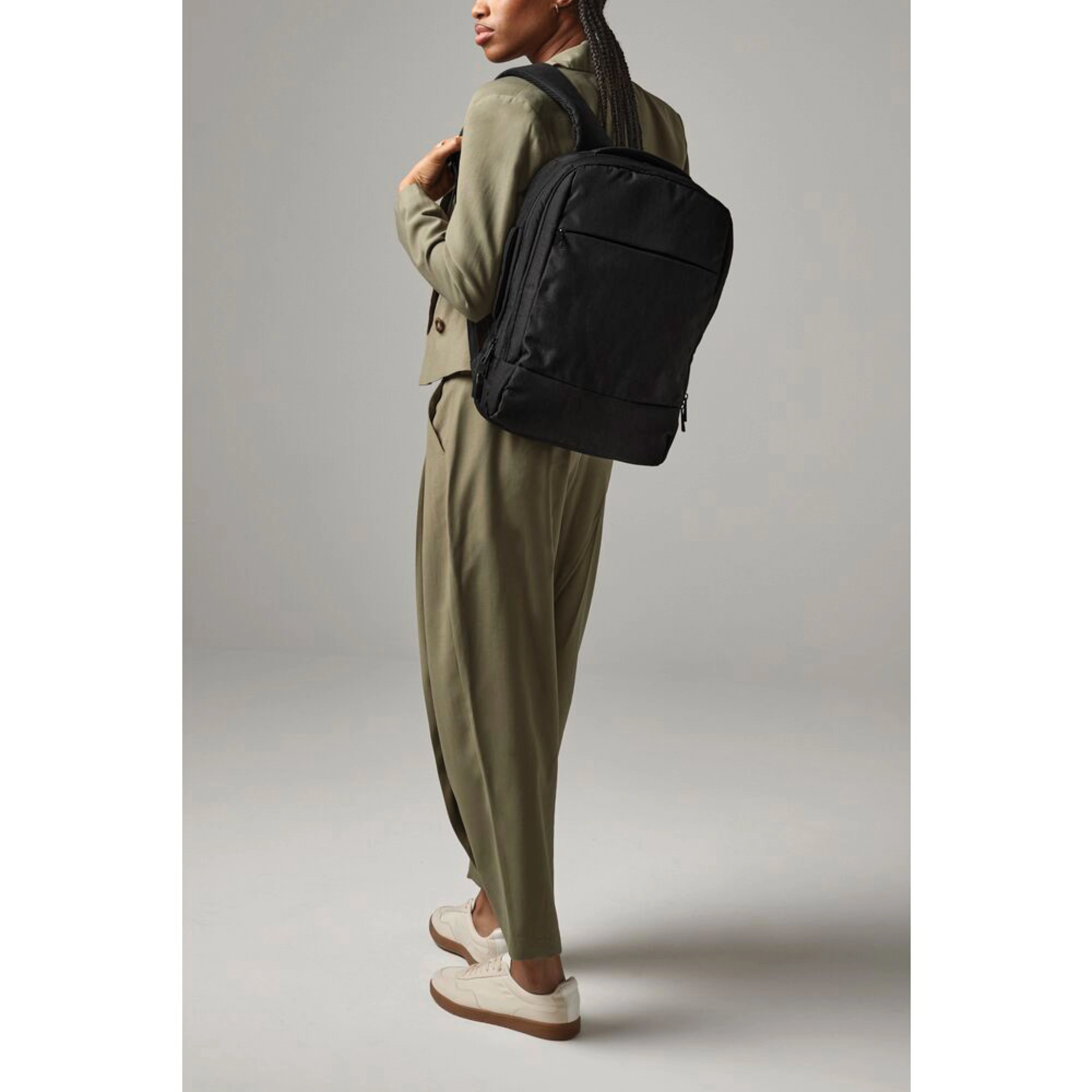 Q-Tech charge convertible backpack