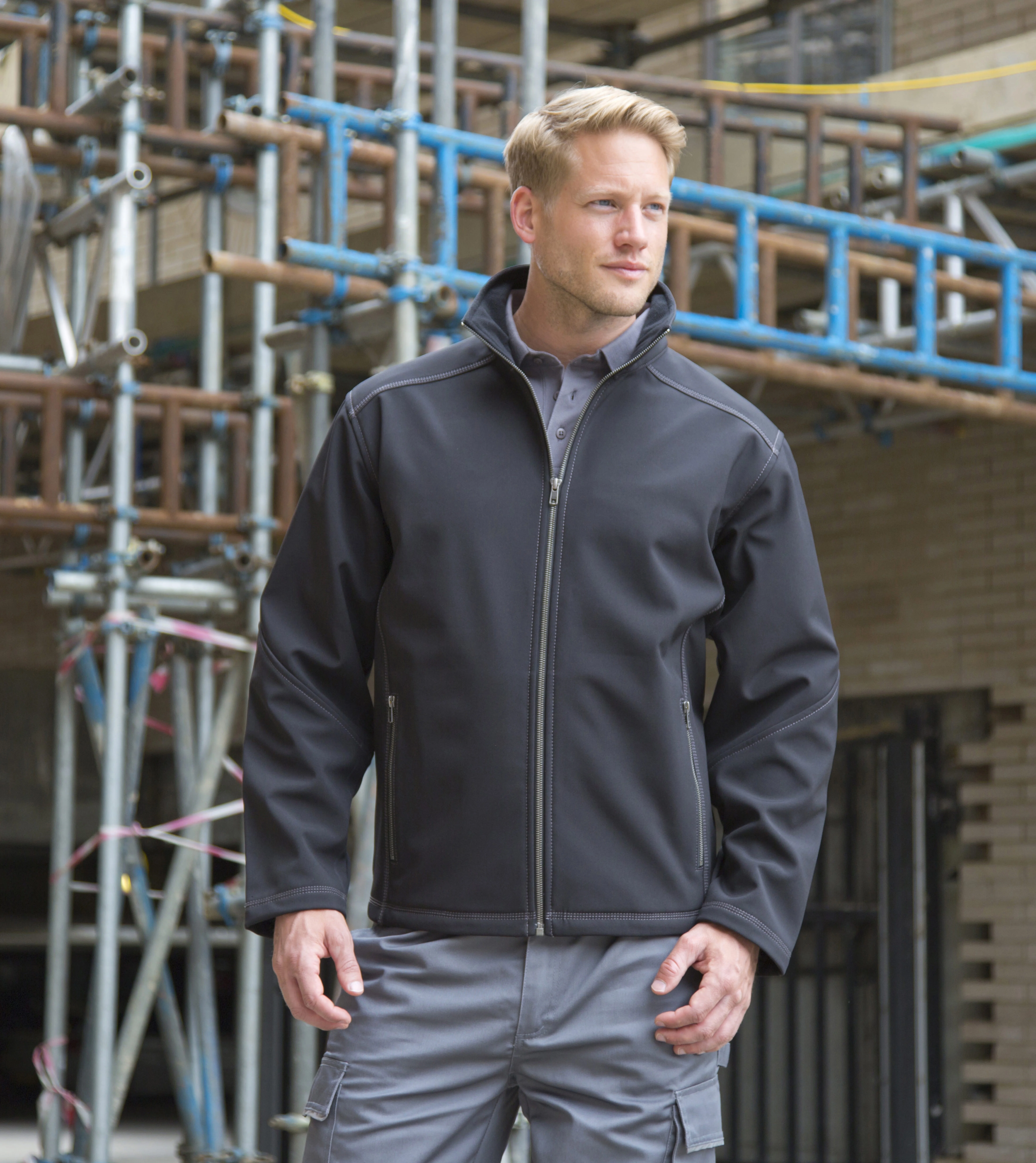Treble stitch softshell