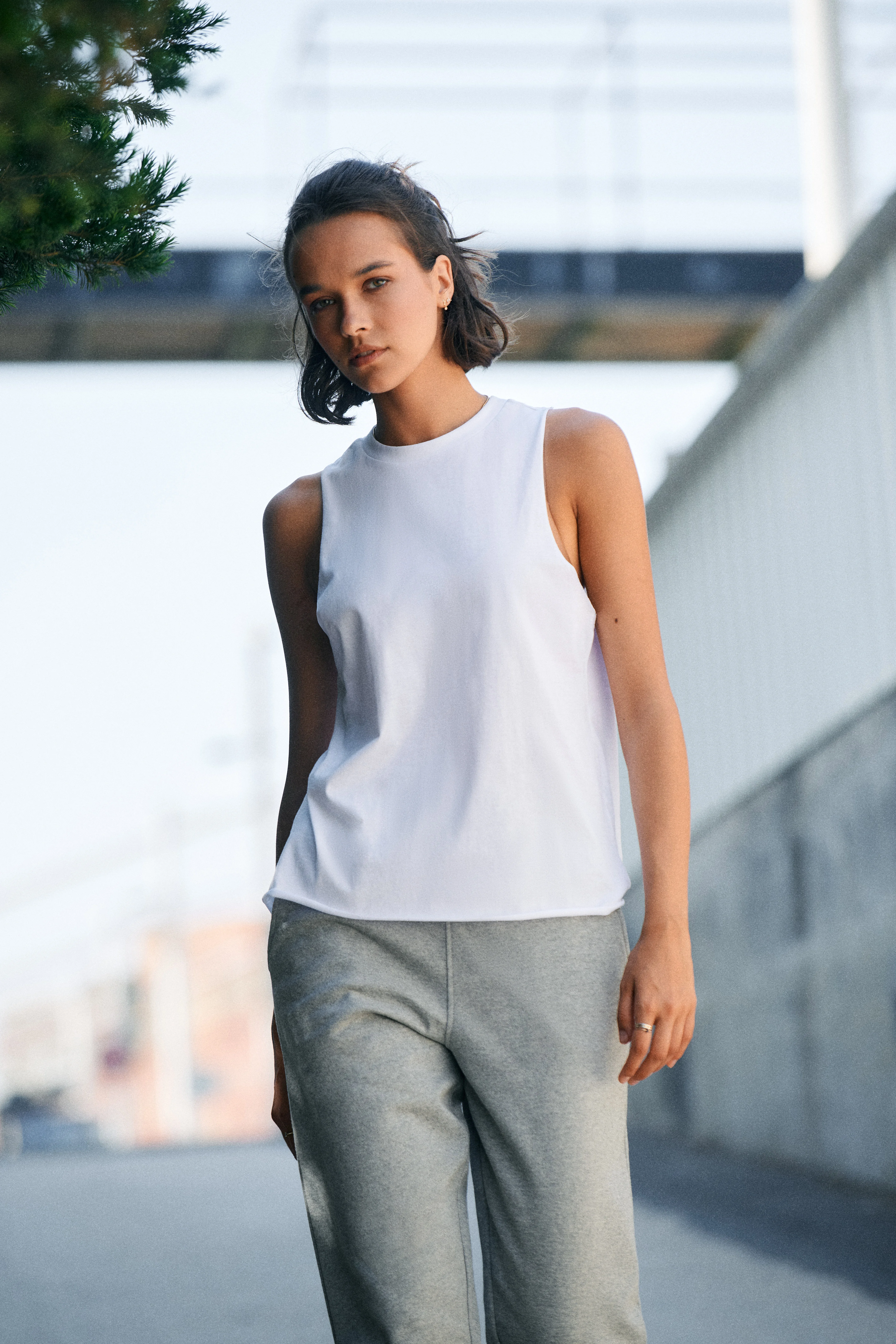 High neck vest