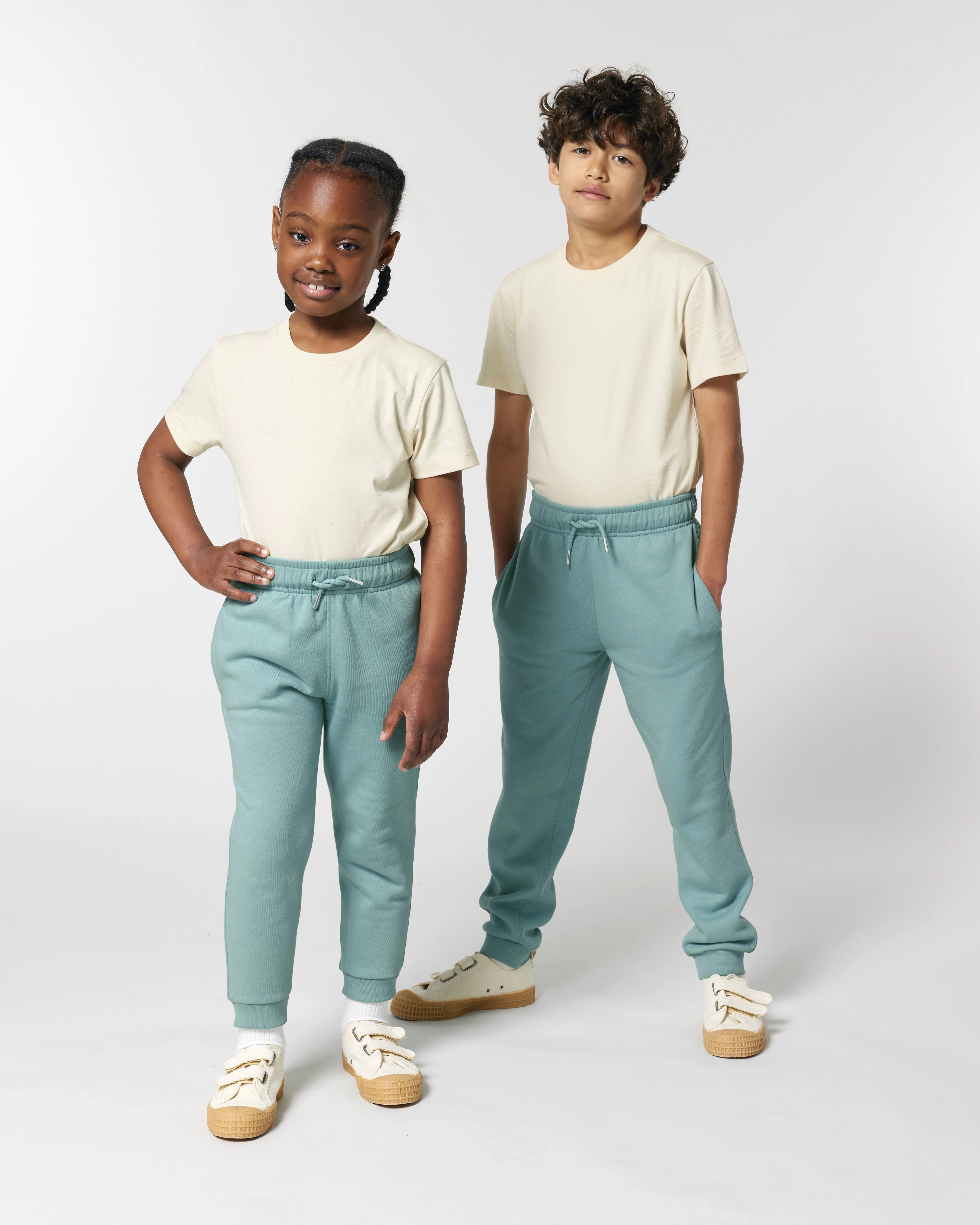Kids Mini Mover 2.0 iconic jogger pants (STSK183)