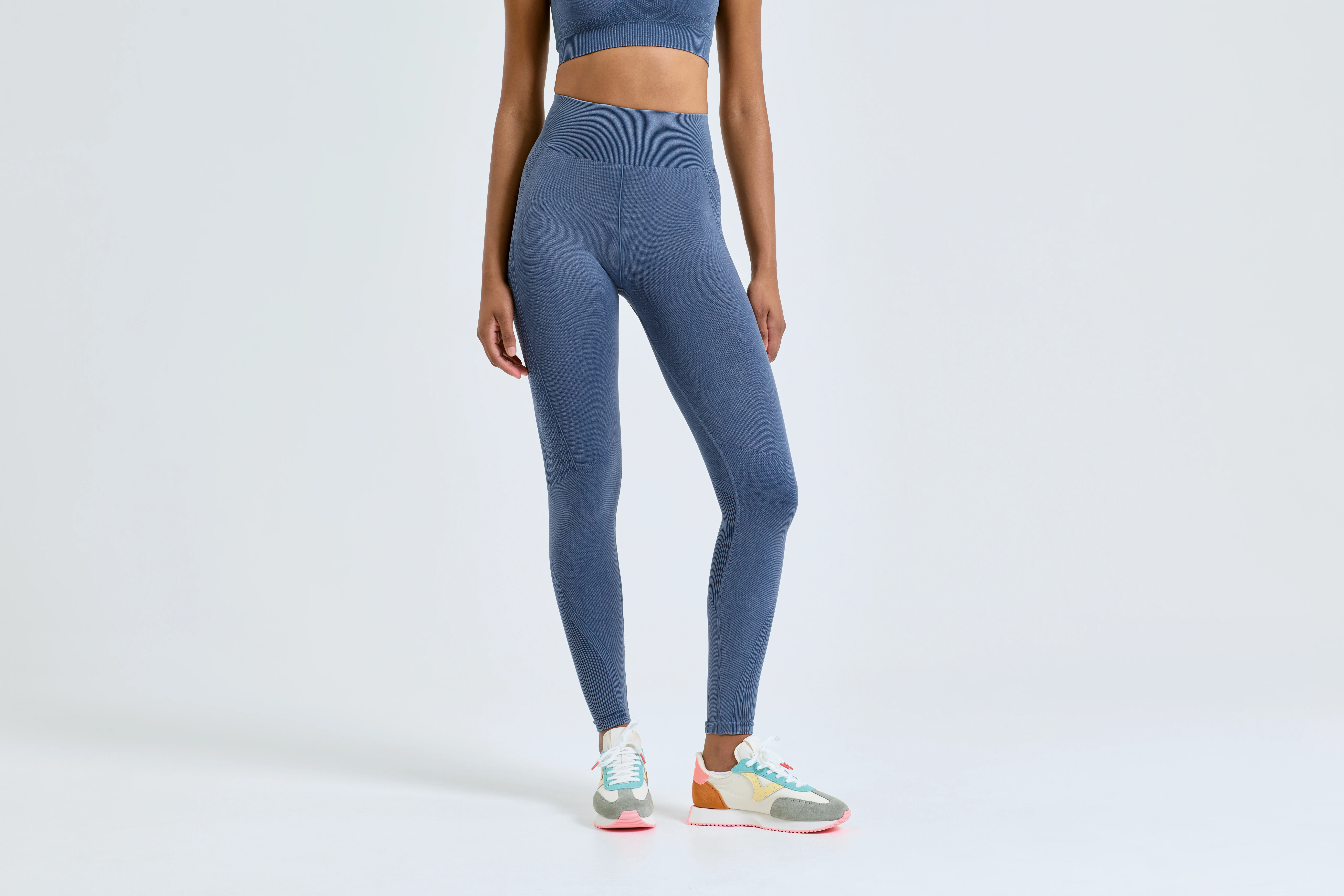 Women's TriDri® seamless 3D fit" multi-sport denim look leggings"