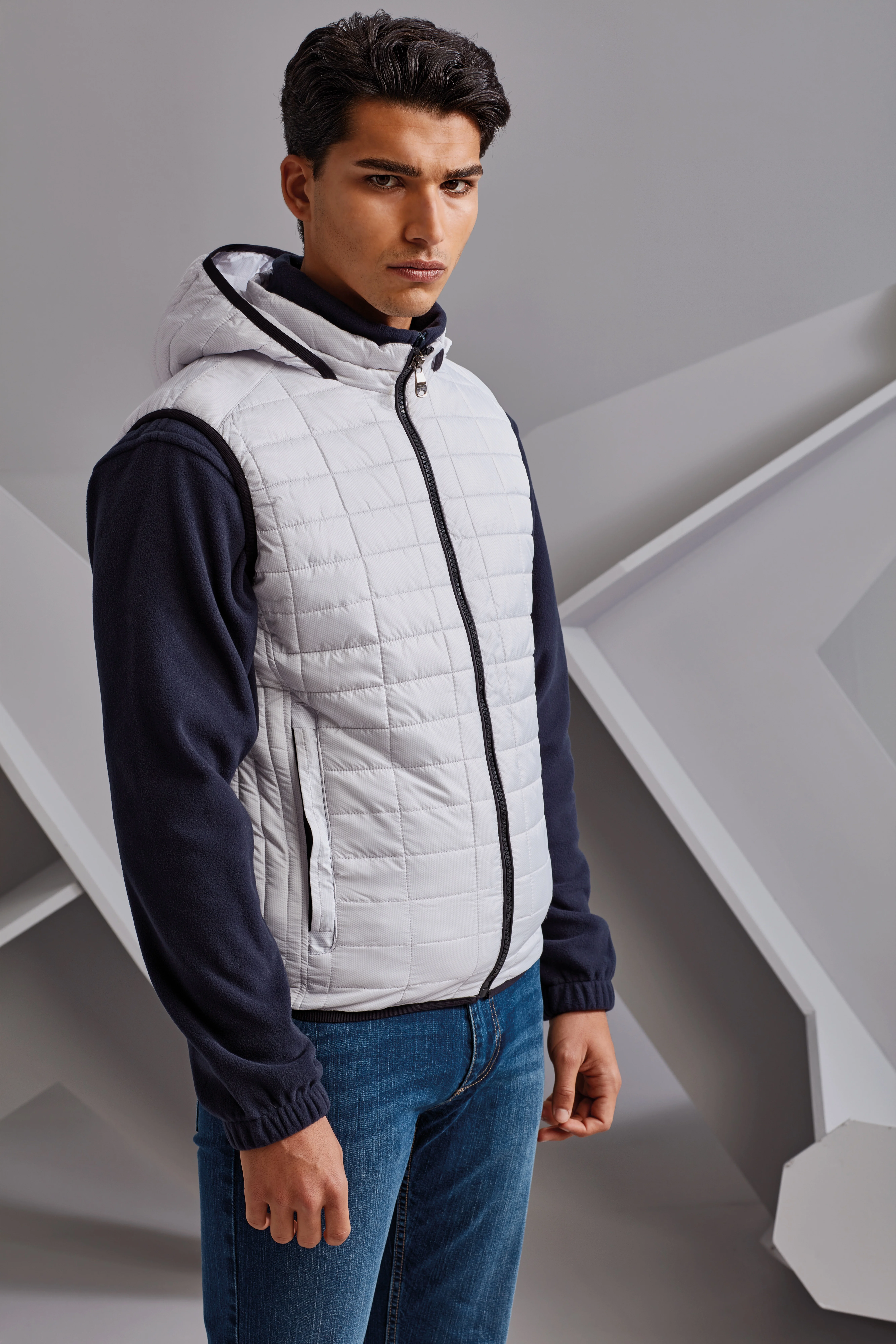 Honeycomb hooded gilet