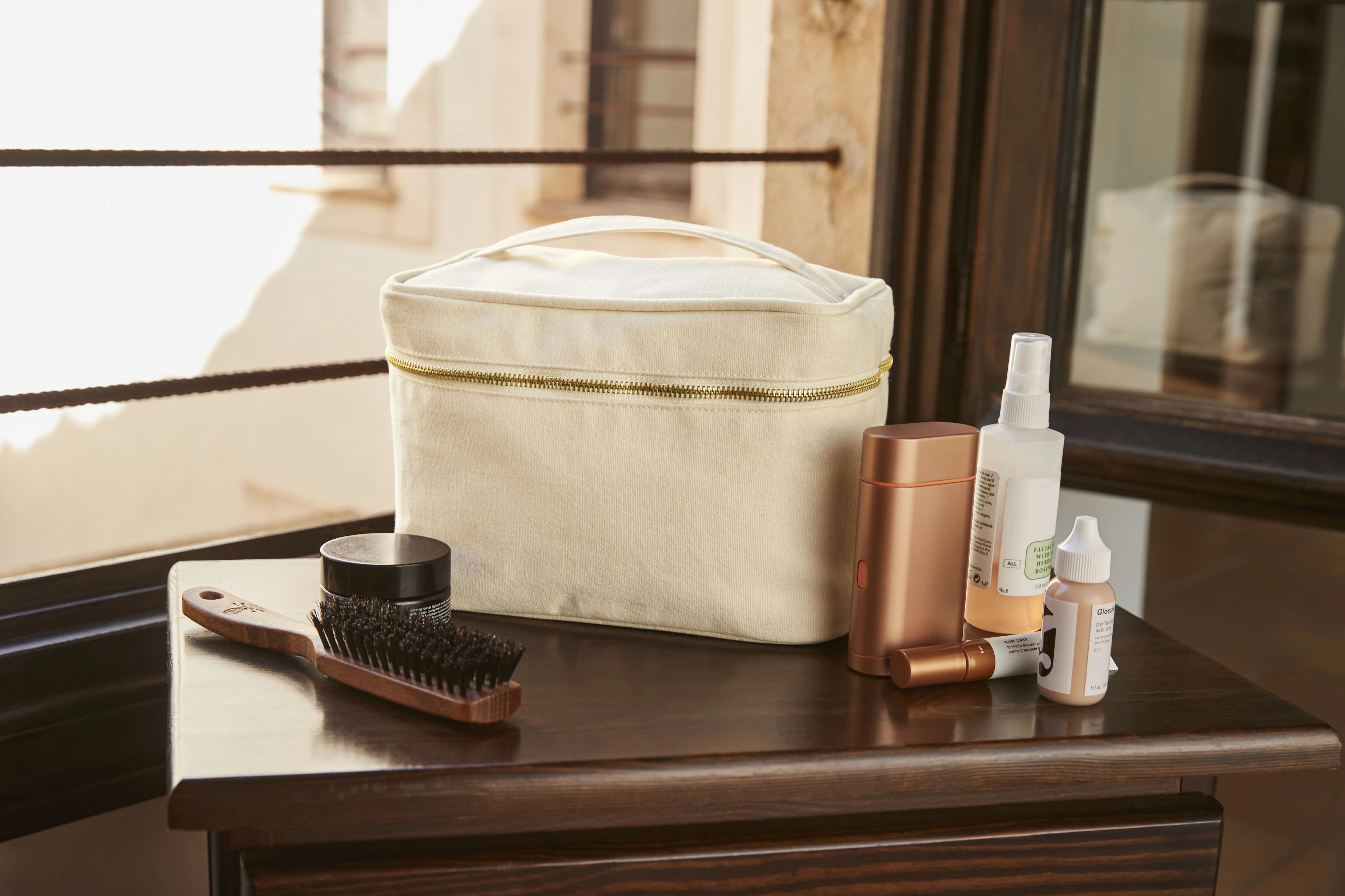 Canvas vanity case